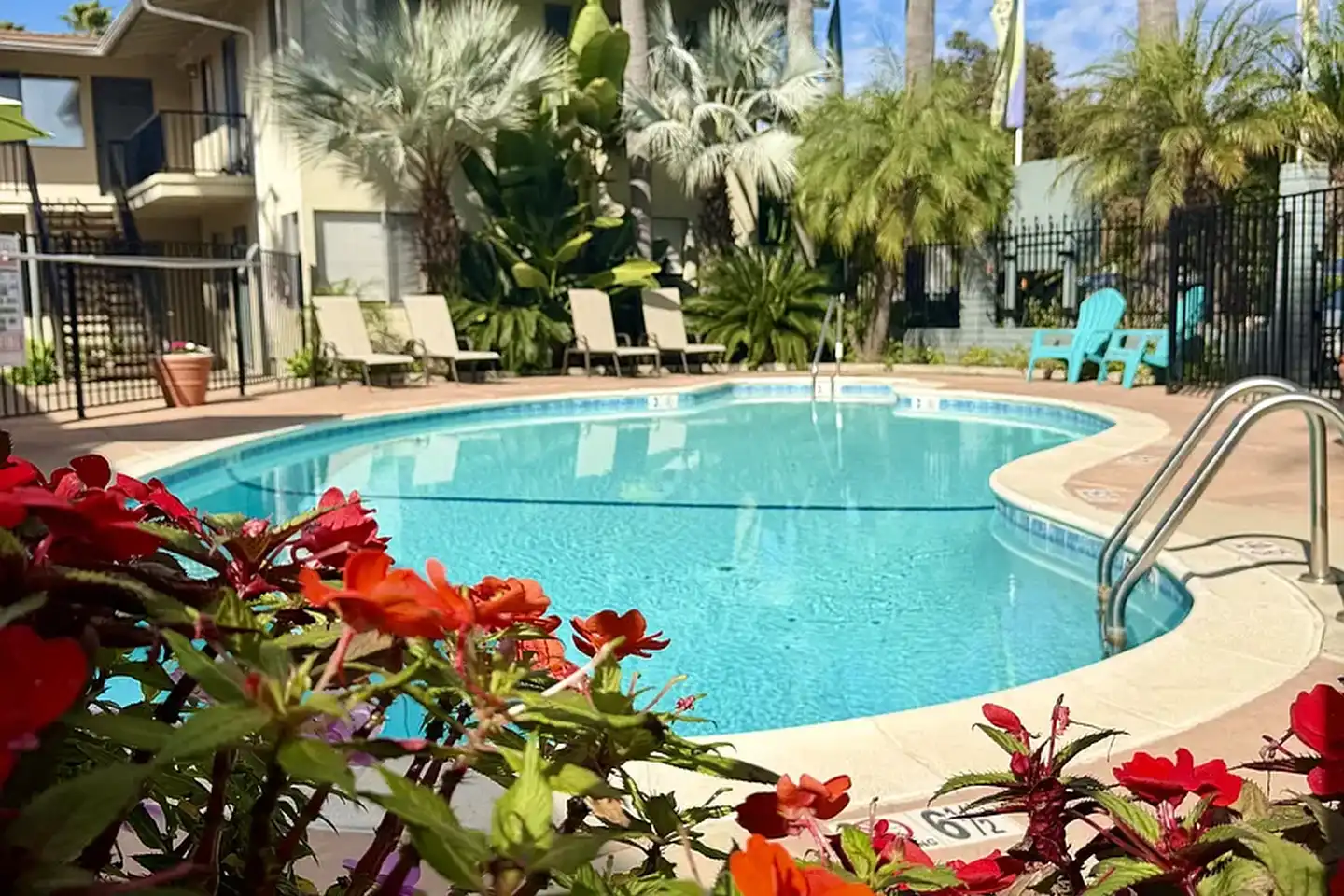 Park View Apartments - 723 Eucalyptus Ave - Vista, CA | Rent.