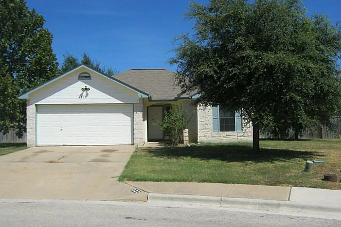 321 Brent Blvd - Kyle, TX | Rent.