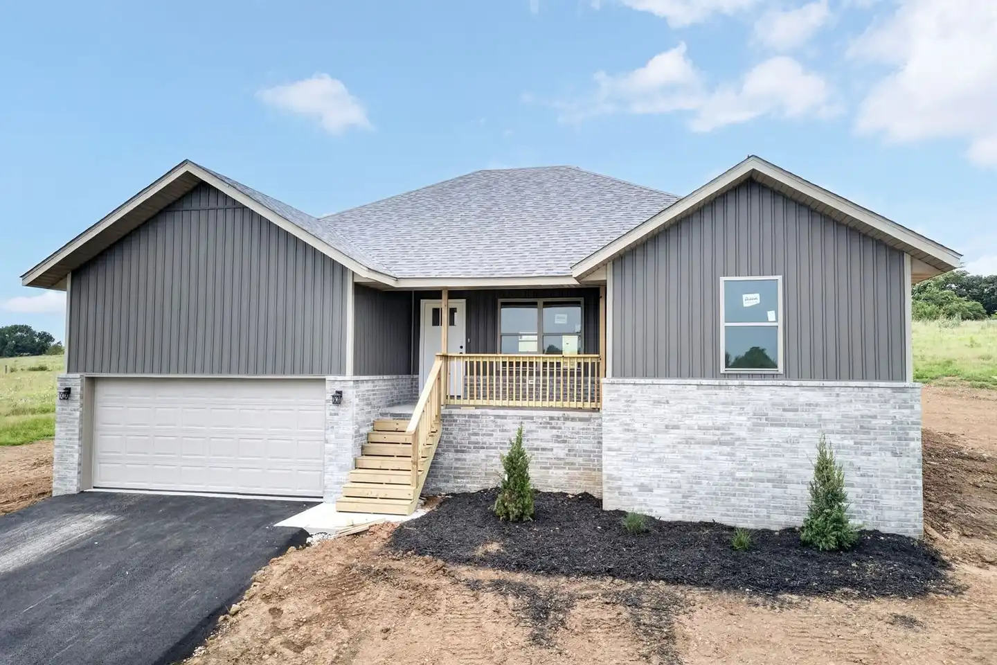 1185 Hunter Ln - Ash Grove, MO | Rent.