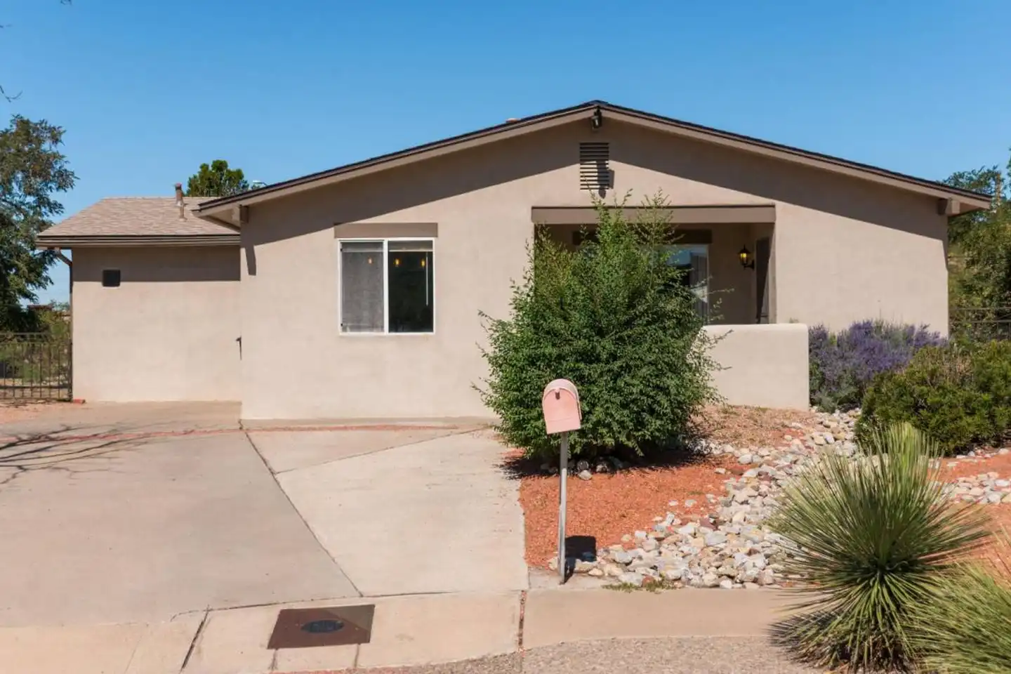 717 Tranquilino Ct NE - Albuquerque, NM | Rent.