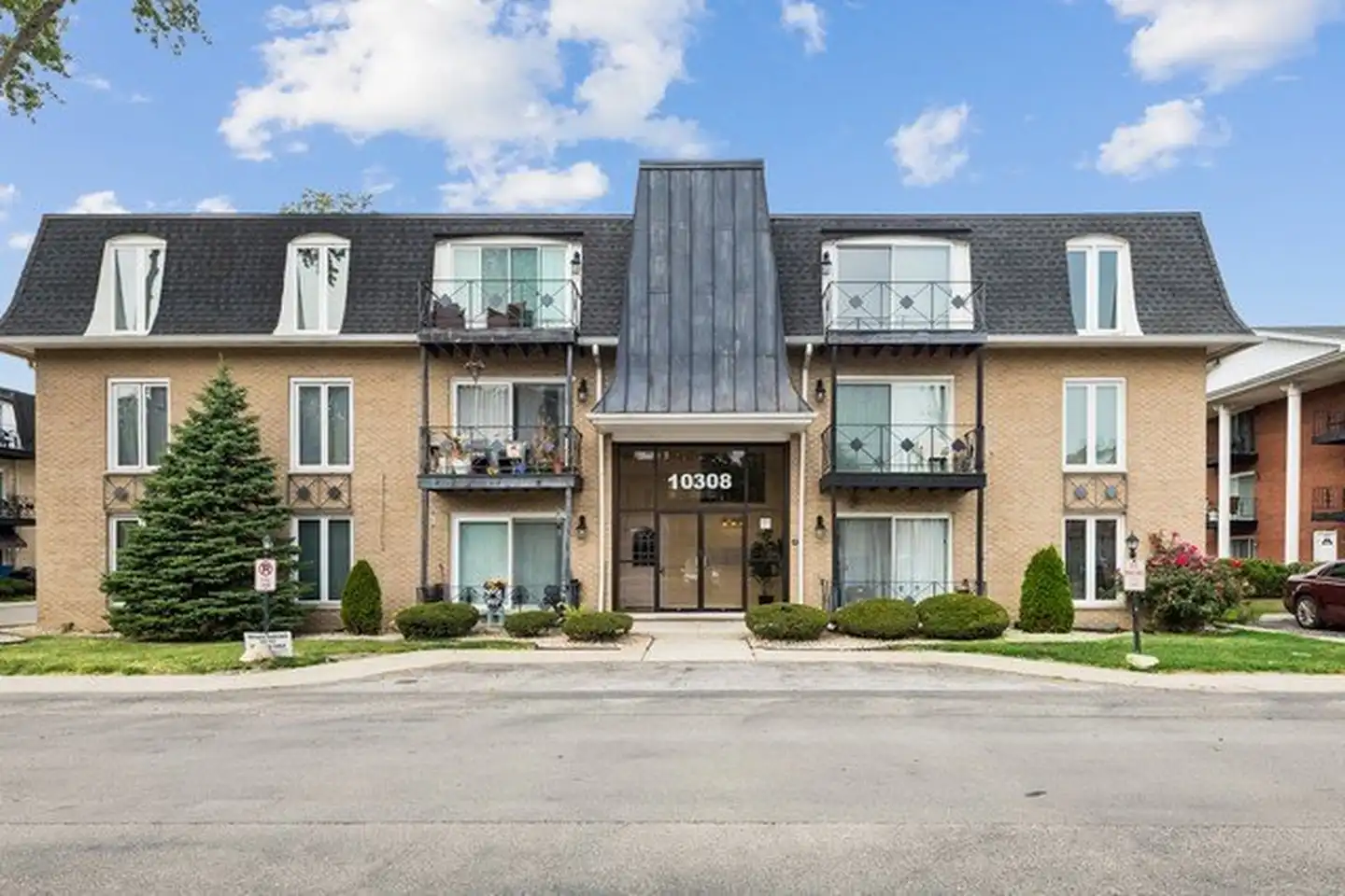 10308 Circle Dr #302 - Oak Lawn, IL | Rent.