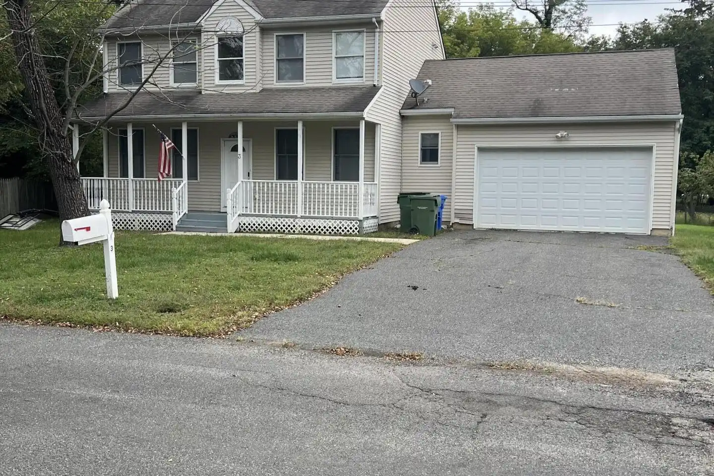 3 Kellys Ln - Eatontown, NJ | Rent.