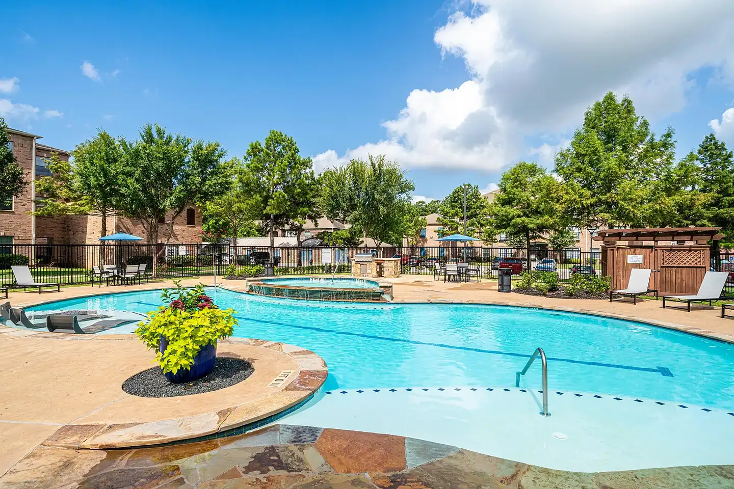 Hawthorne Ridge - 3300 N Loop 336 W - Conroe, TX | Rent.