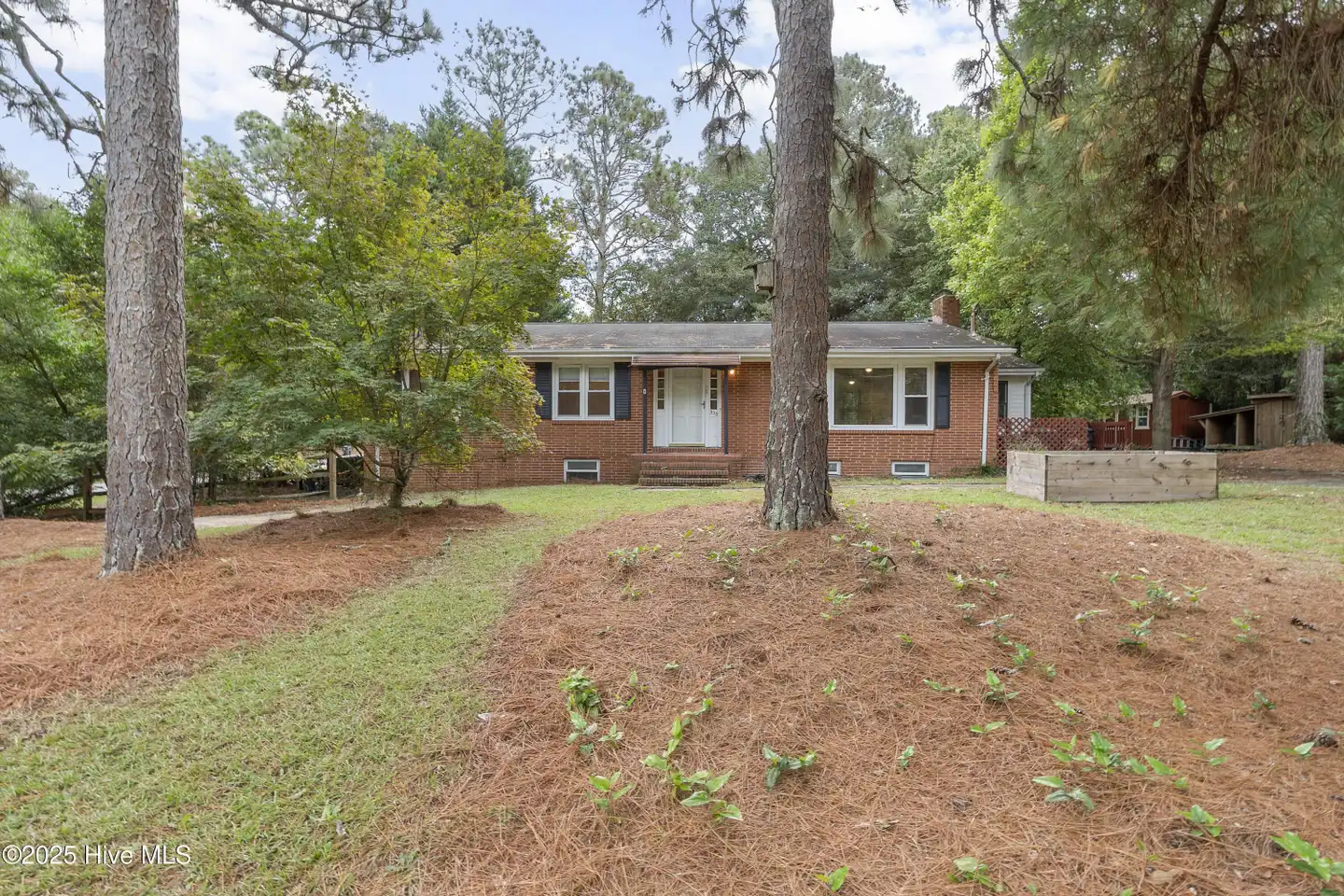 555 N Leak St - Southern Pines, NC | Rent.