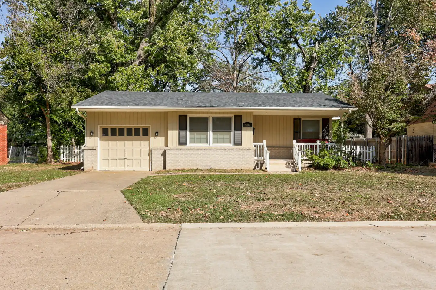 1209 Caddell Ln - Norman, OK | Rent.