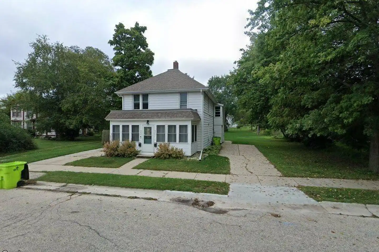 337 Prospect Ave - Hartland, WI | Rent.
