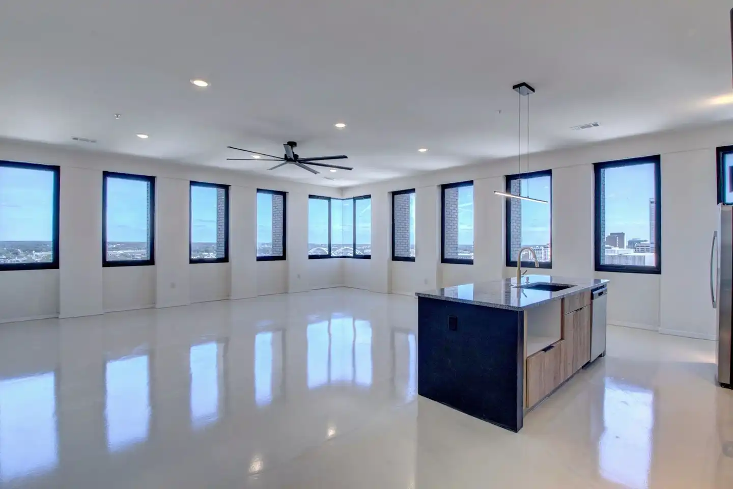 1111 W Capitol Ave unit 806 - Little Rock, AR | Rent.