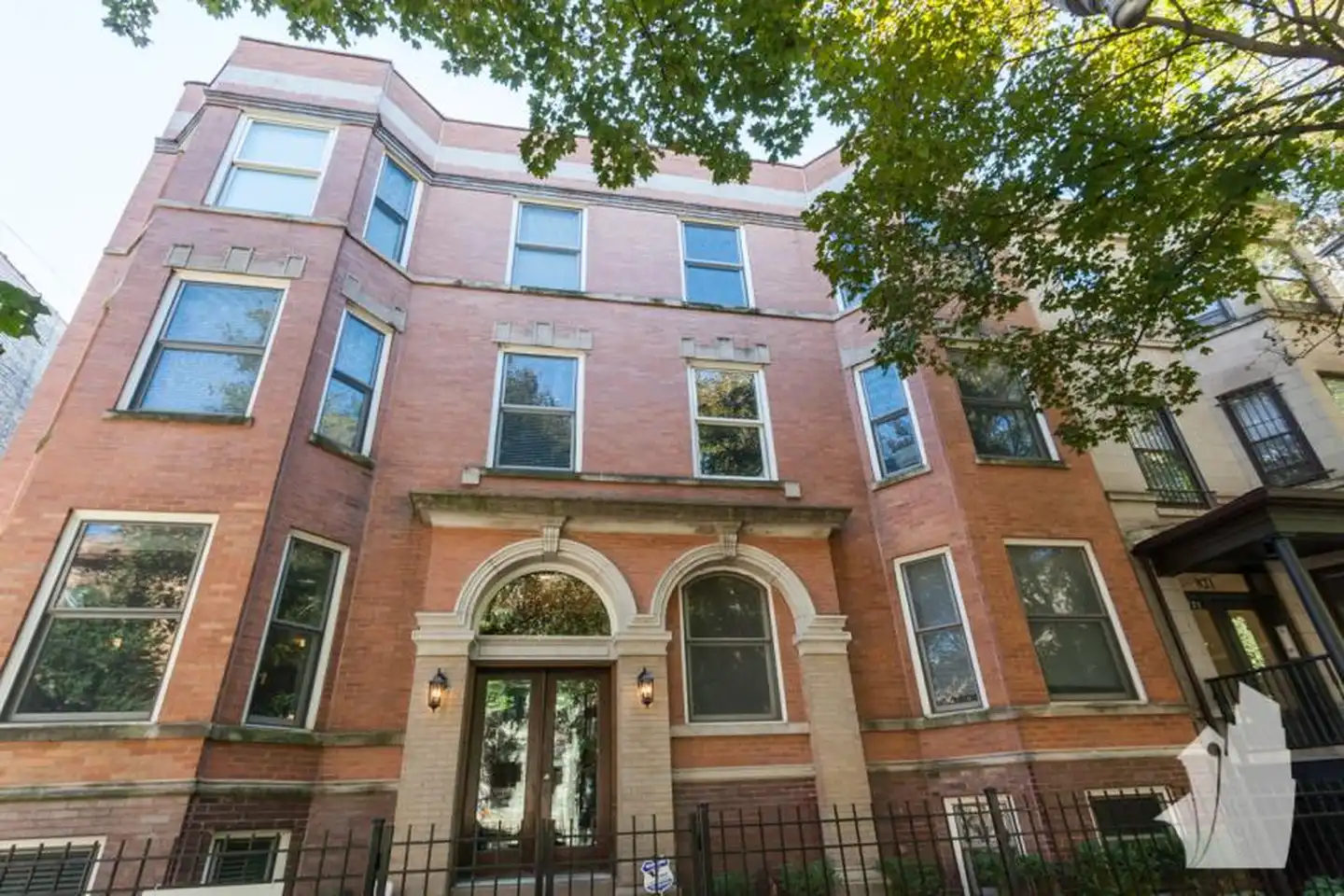 815 W Newport Ave - Chicago, IL | Rent.