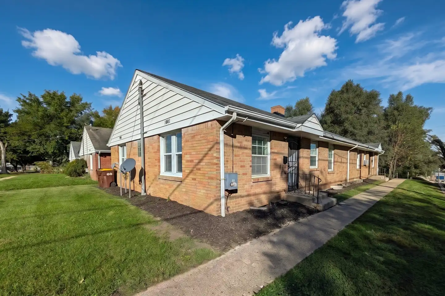 1001 Garfield Ave unit 1 - Rockford, IL | Rent.