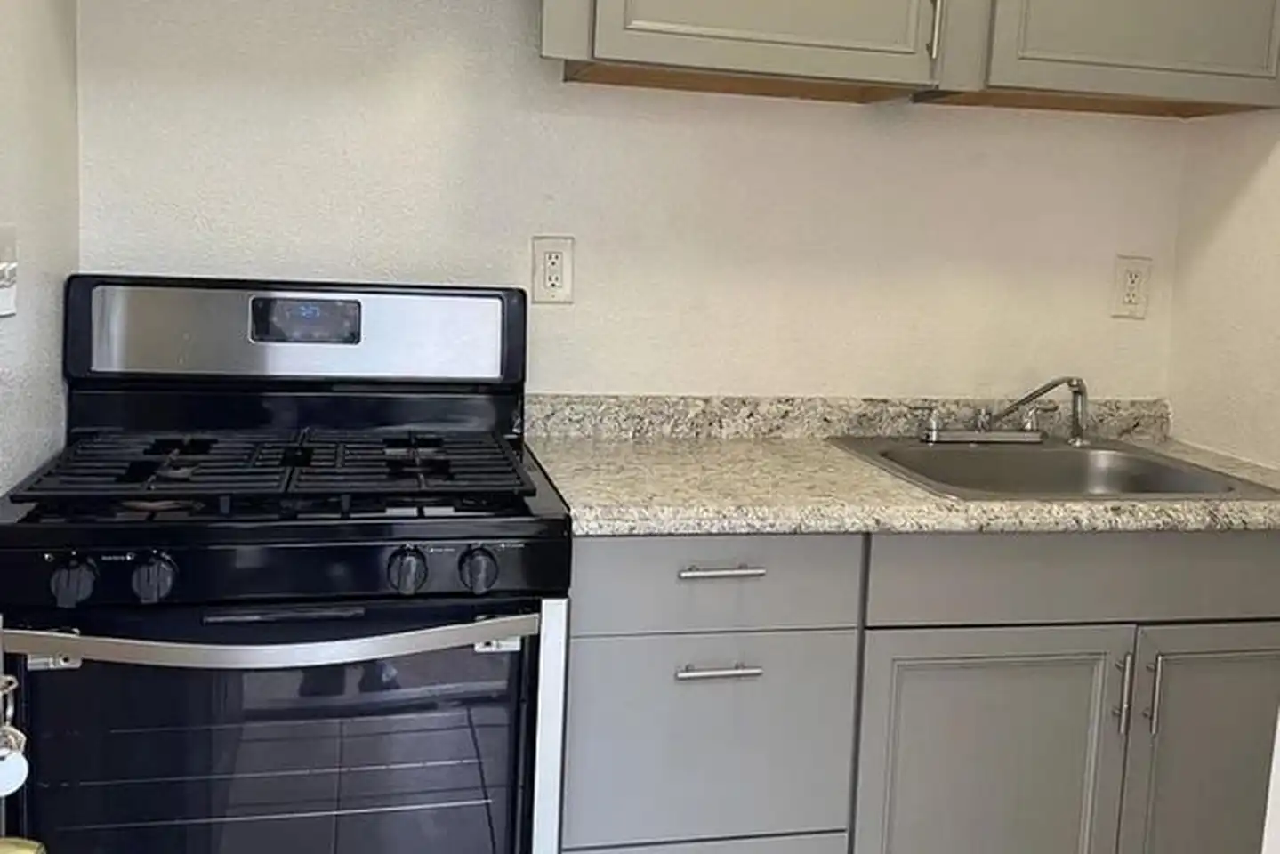 624 1/2 N School St unit 6 - Lodi, CA | Rent.