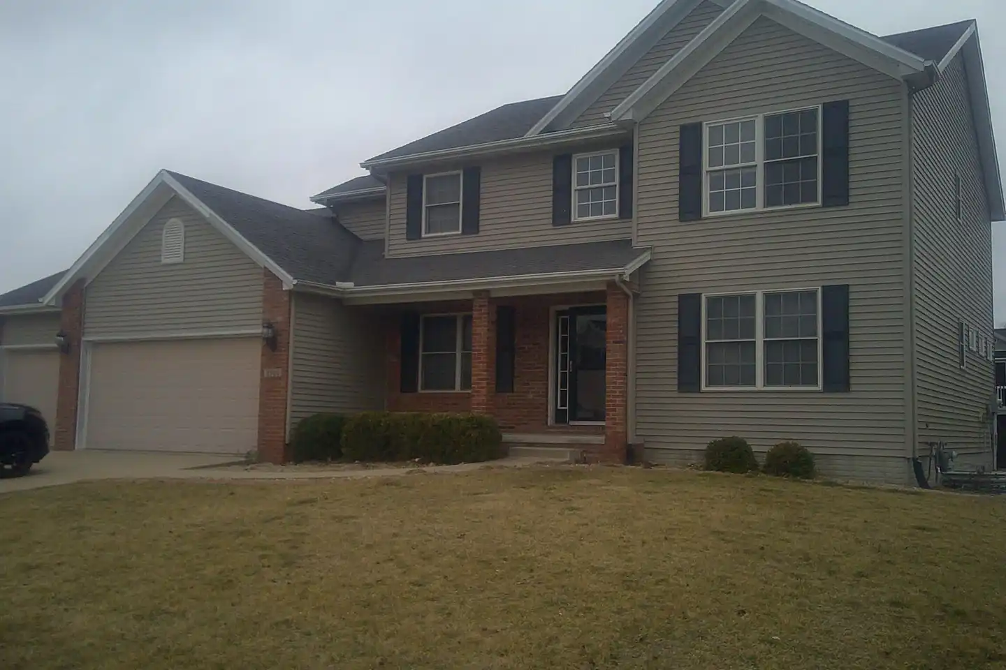 2702 Hayes Ln - Bloomington, IL | Rent.