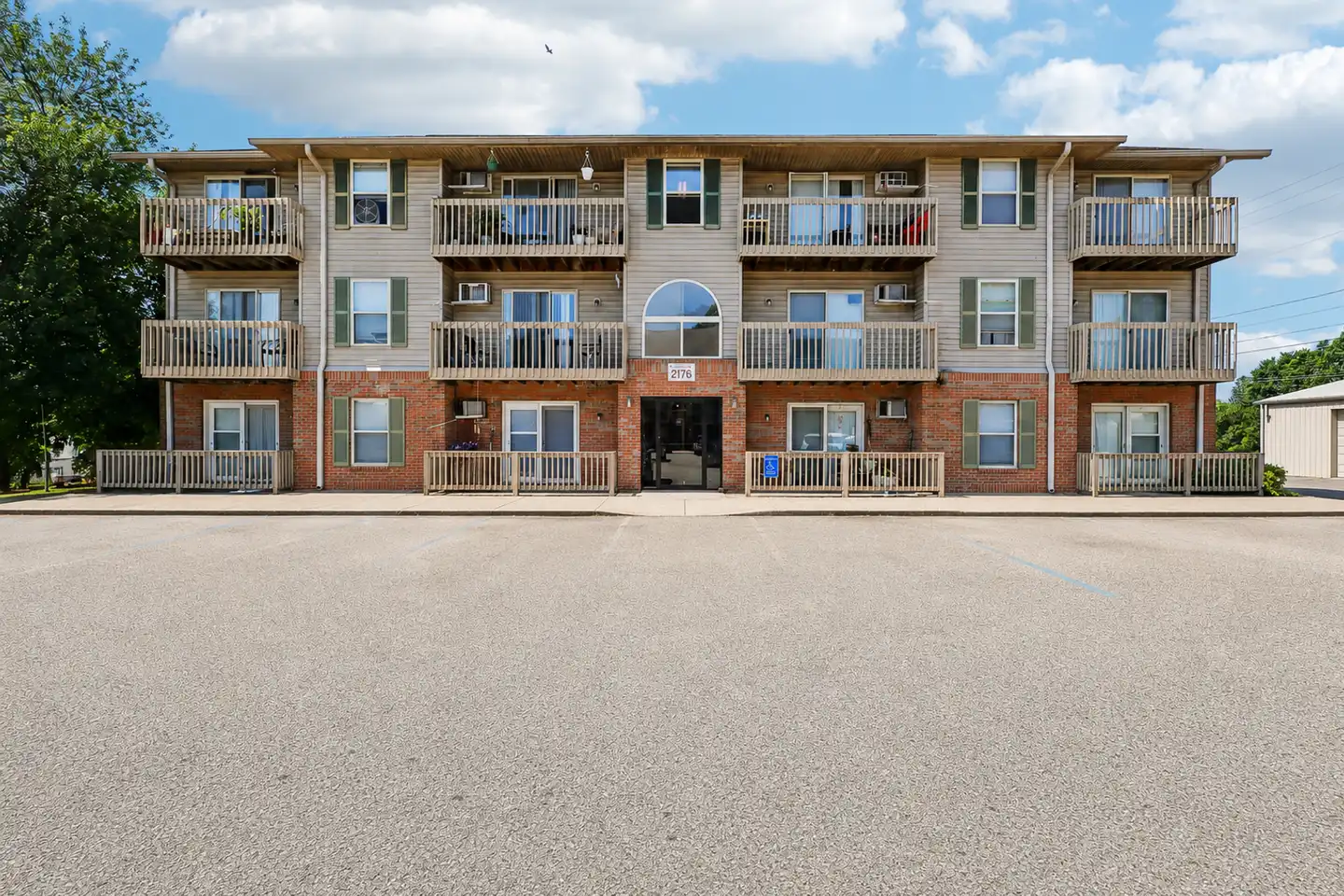 2182 Glen Meadow Dr unit 2170 #2 - Rising Sun, IN | Rent.