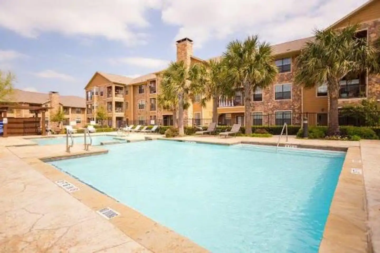 1440 Carrollton Pkwy - Carrollton, TX | Rent.