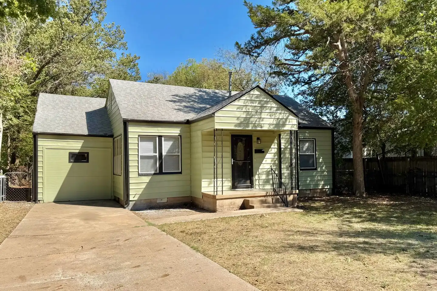 1203 NW Parkview Blvd - Lawton, OK | Rent.