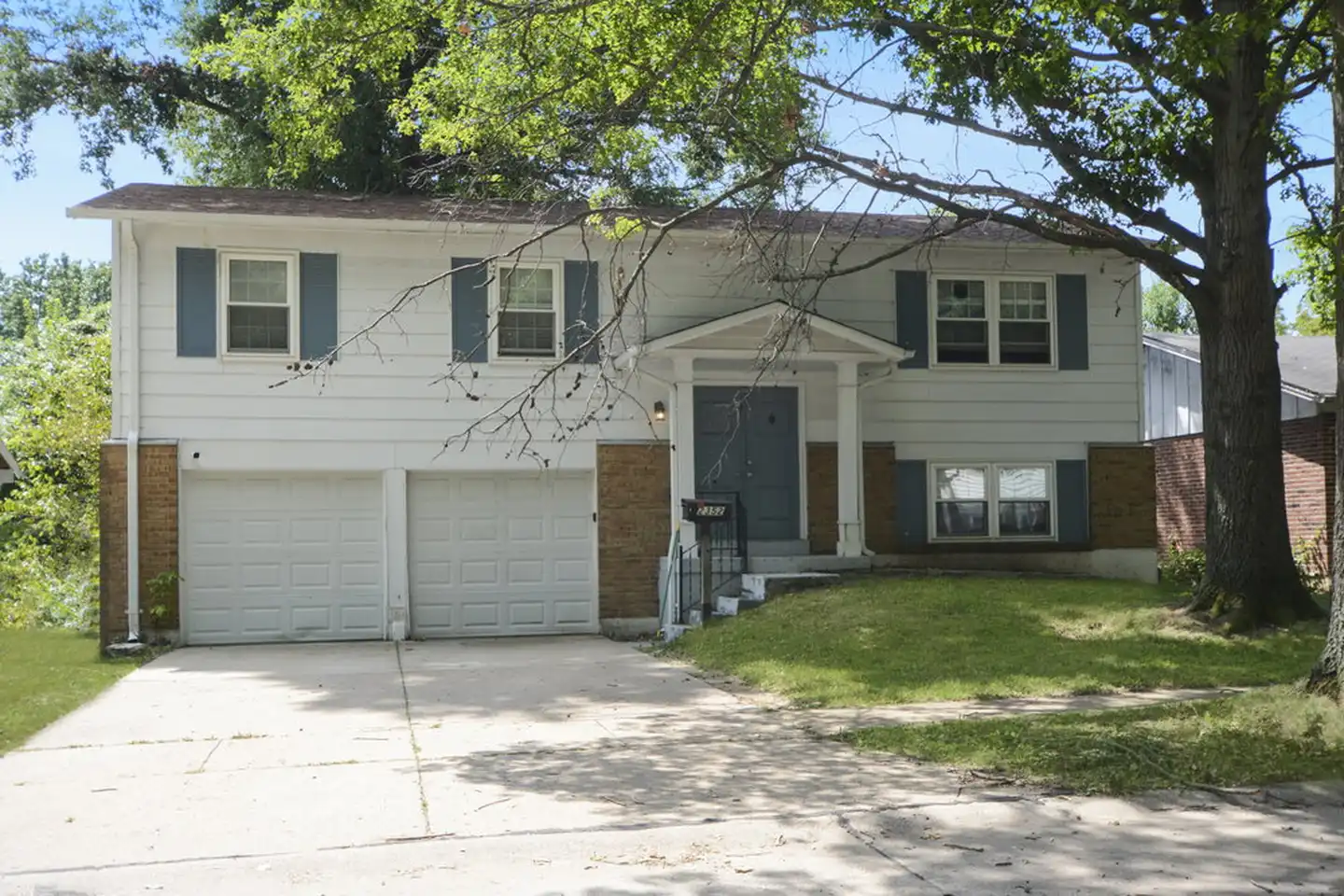 2352 Kingsford Dr - Florissant, MO | Rent.