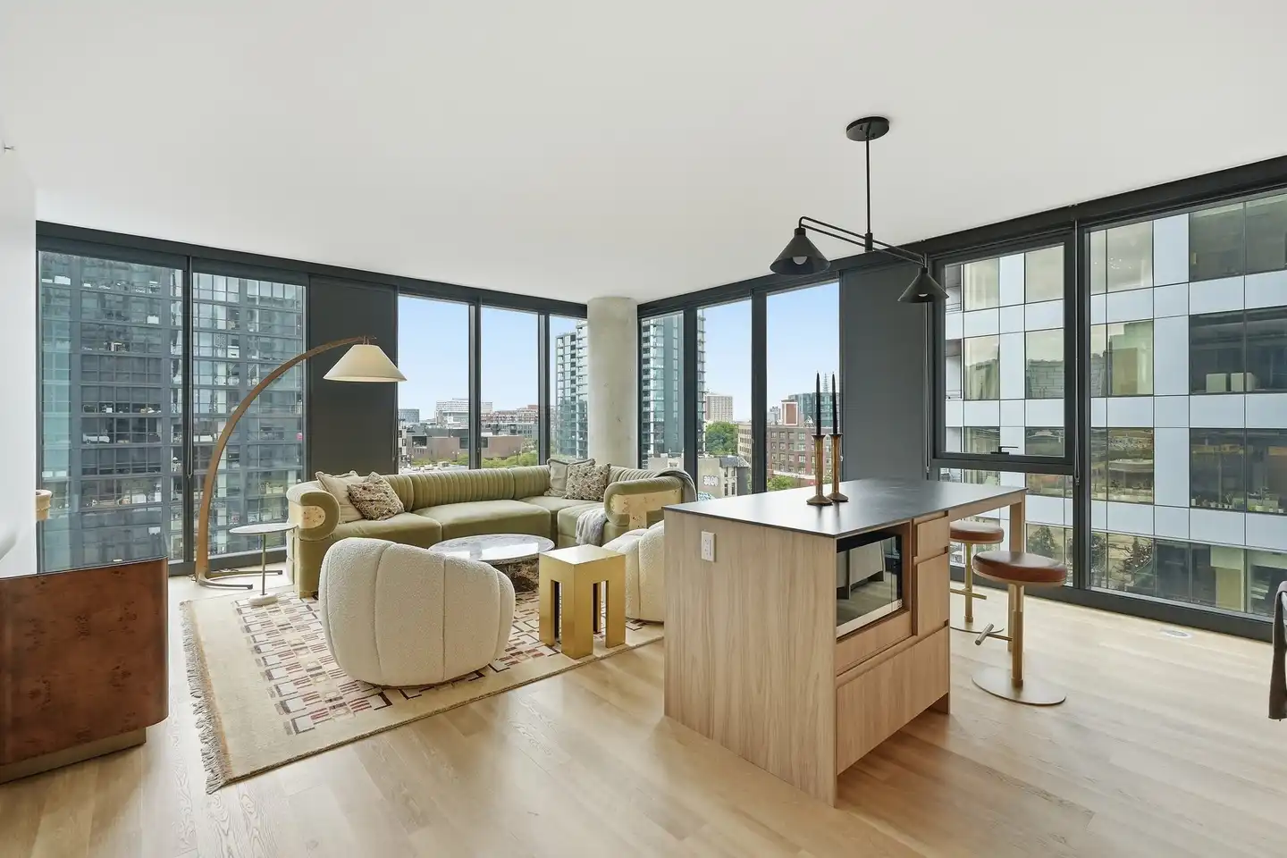 239 N Ada St - Chicago, IL | Rent.