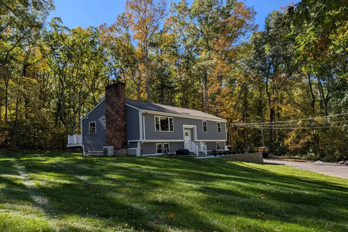 129 Forrest St - Plaistow, NH | Rent.