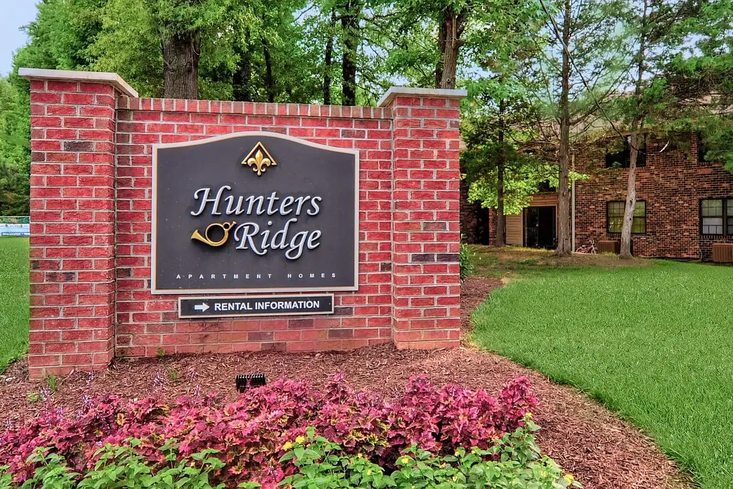 Hunters Ridge - 2400 Milhaven Dr - Richmond, VA | Rent.