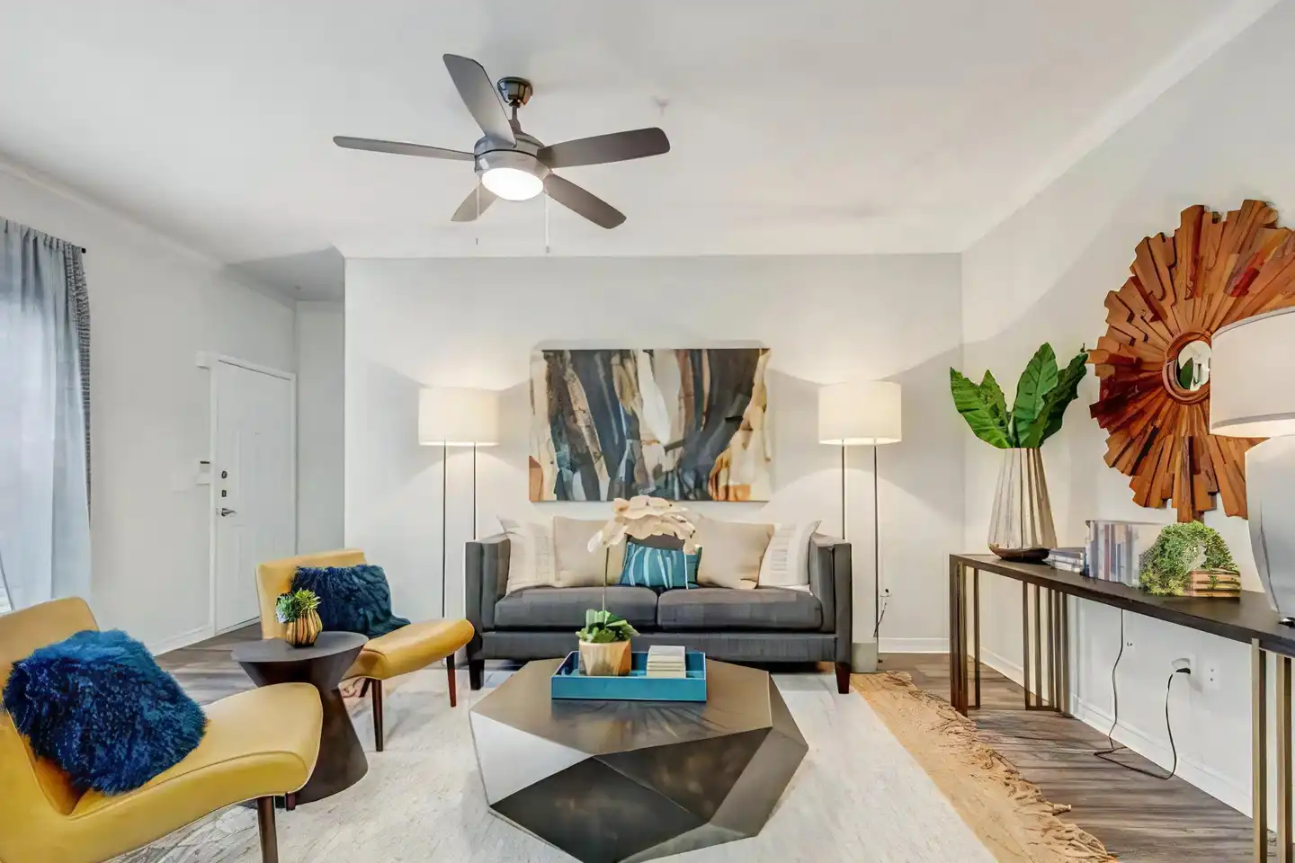 1749 E Belt Line Rd - Irving, TX | Rent.