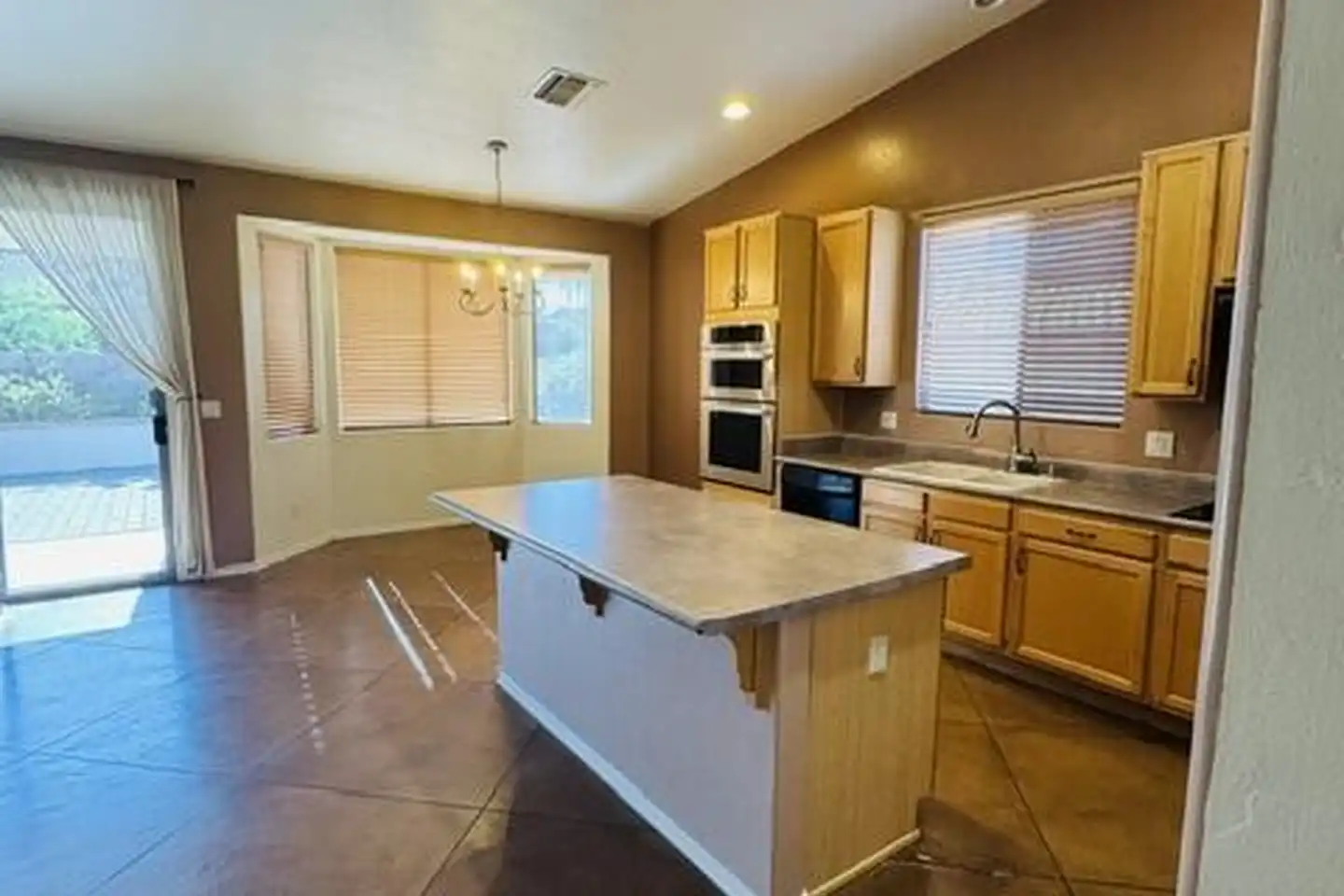 11557 N Flat Iron Dr - Tucson, AZ | Rent.