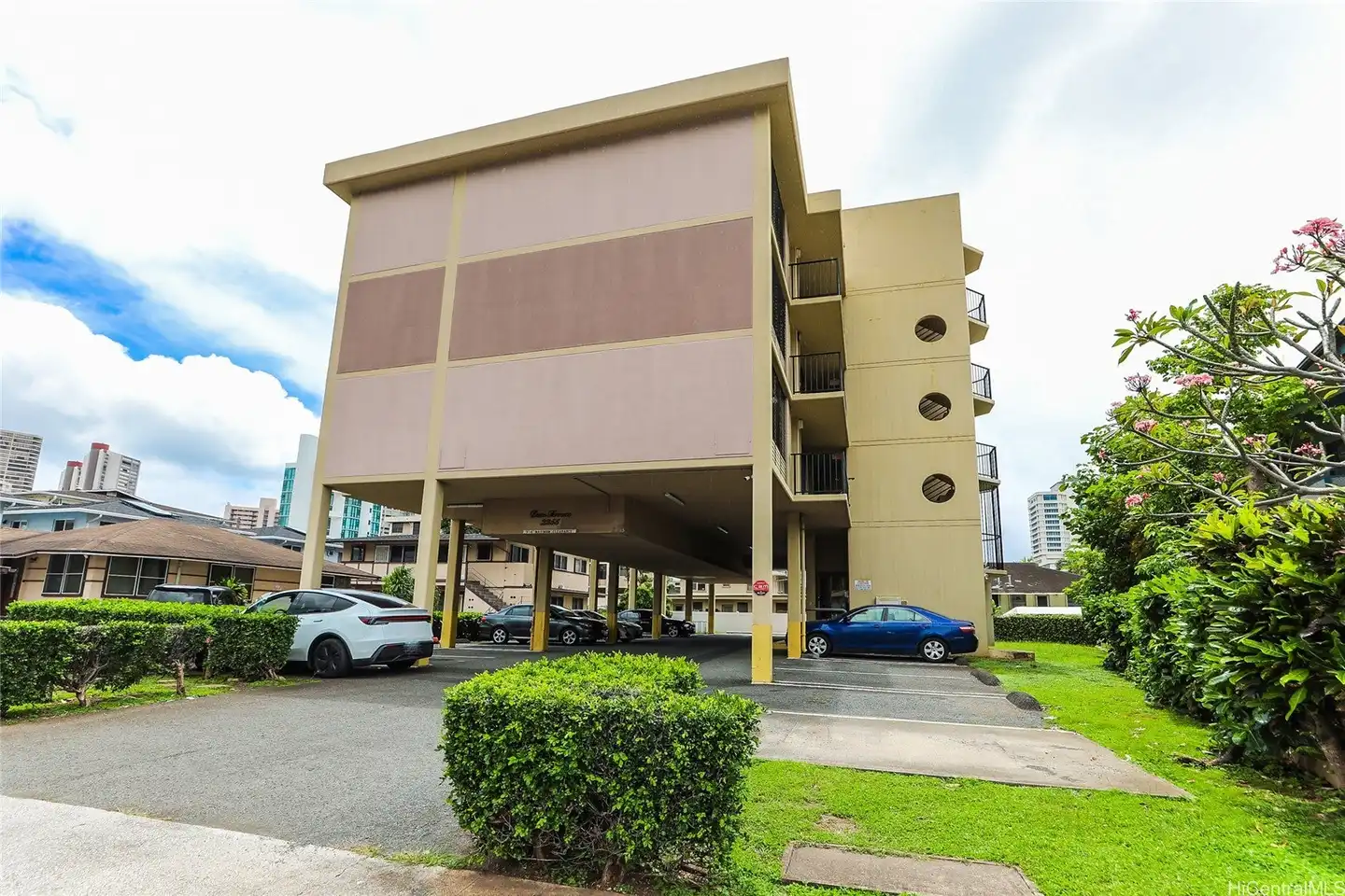 2255 Date St unit 401 - Honolulu, HI | Rent.
