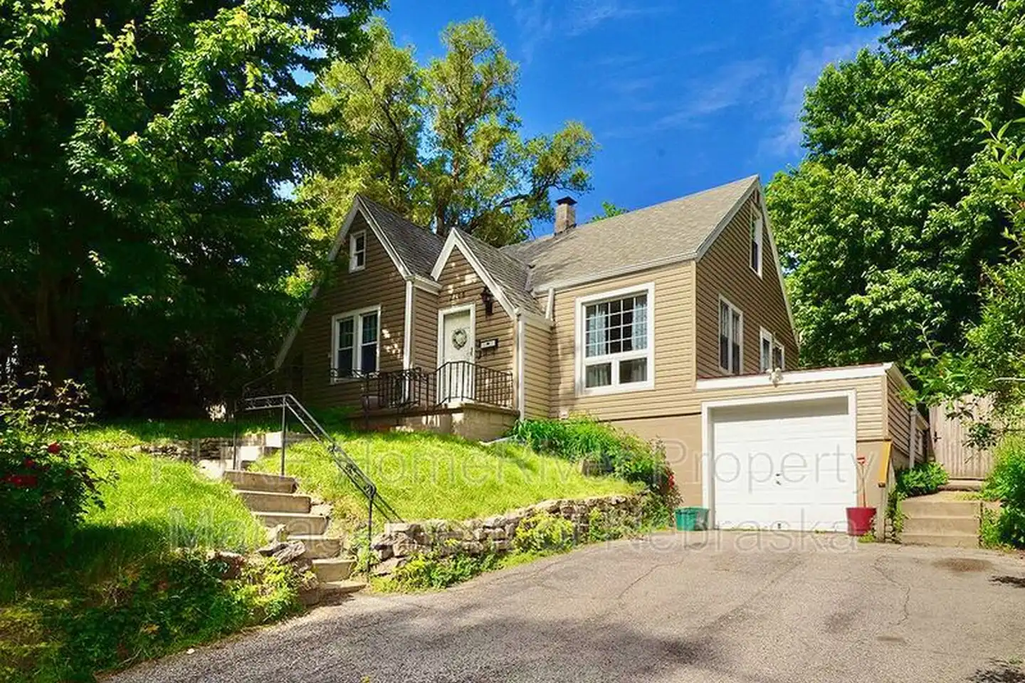 2108 S 46th St - Omaha, NE | Rent.