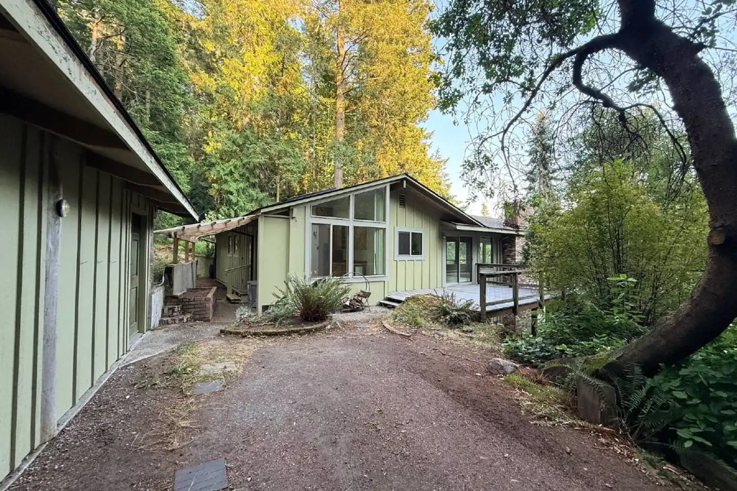 229 Bay Head Rd - Orcas, WA | Rent.