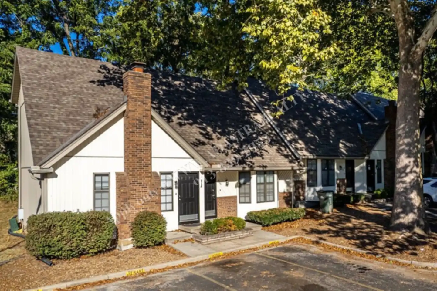 9768 Locust St - Kansas City, MO | Rent.