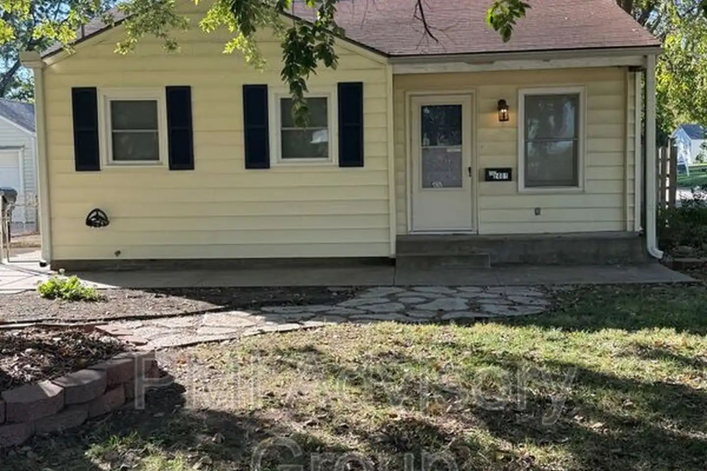 2401 SW Bradbury Ave - Topeka, KS | Rent.