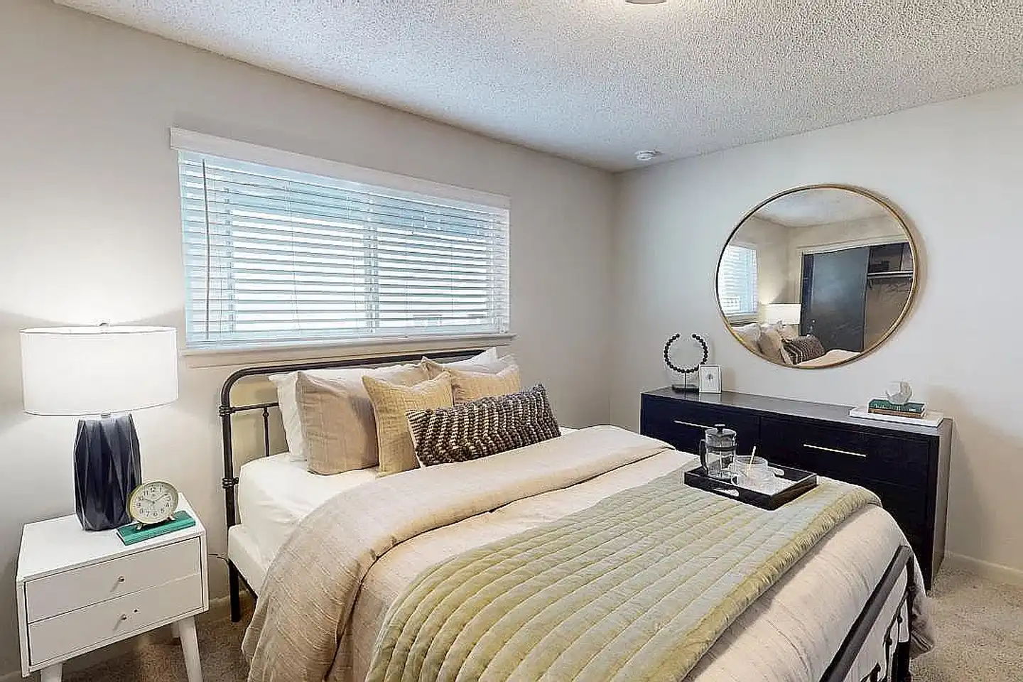 Flats at East Atlanta - 2480 Flat Shoals Rd - Decatur, GA | Rent.