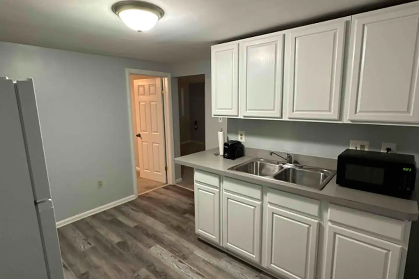 2340 Electric St unit 2 - Wyandotte, MI | Rent.