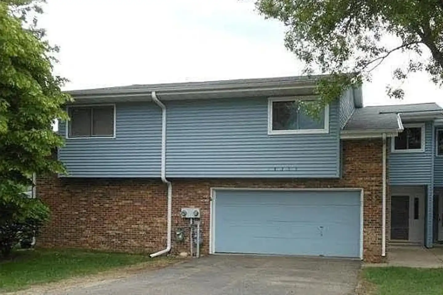 18353 Creeks Bend Dr - Minnetonka, MN | Rent.