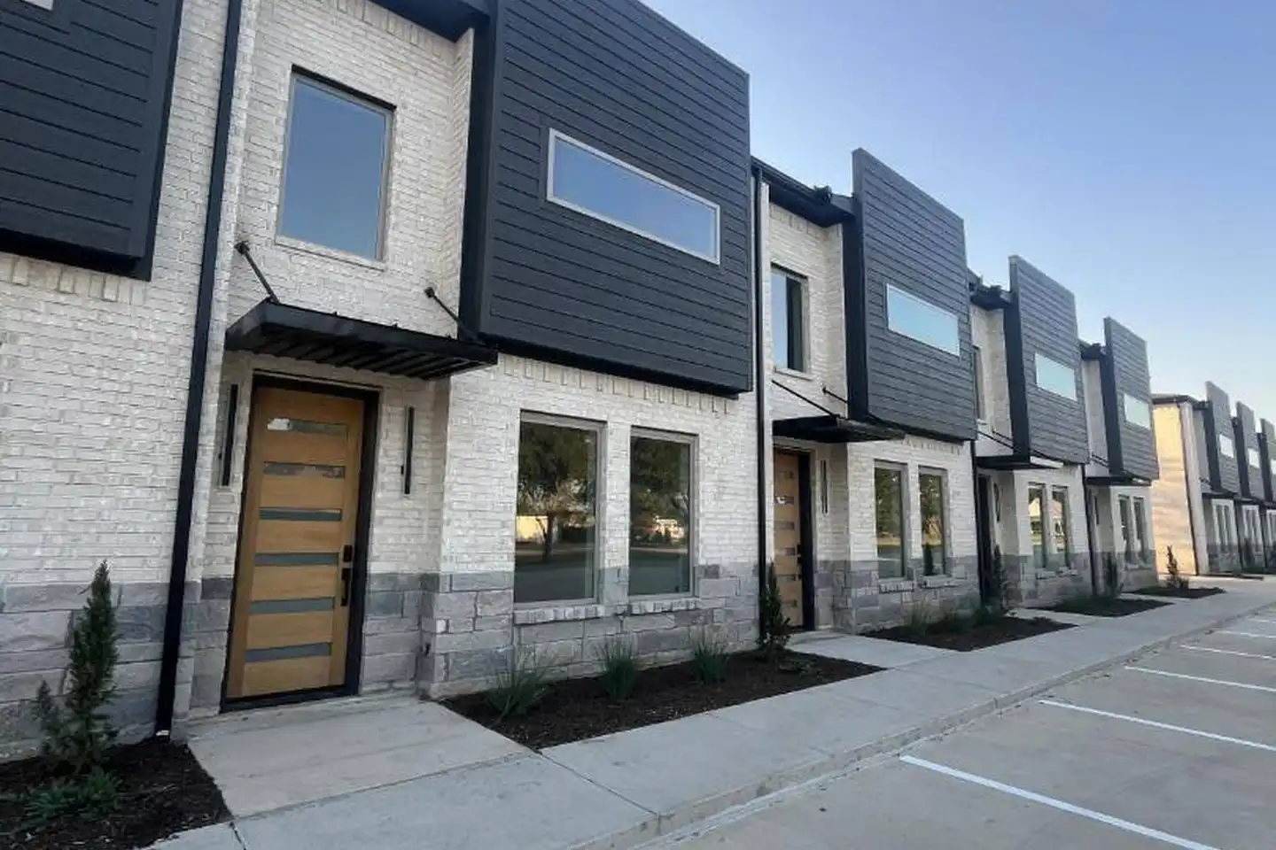 141 Post Oak Rd unit 108 - Wills Point, TX | Rent.