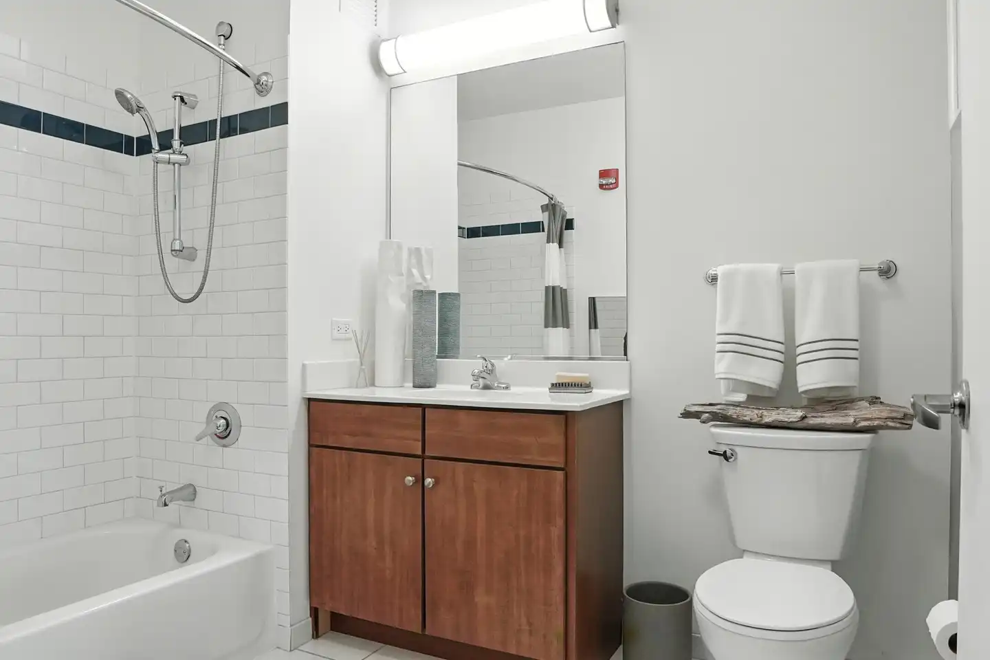 201 E Wacker Dr unit 2510 - Chicago, IL | Rent.