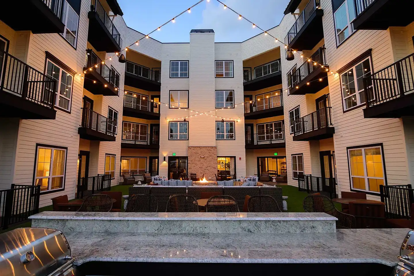 Essex Apartments - 1145 Chambers Rd - Columbus, OH | Rent.