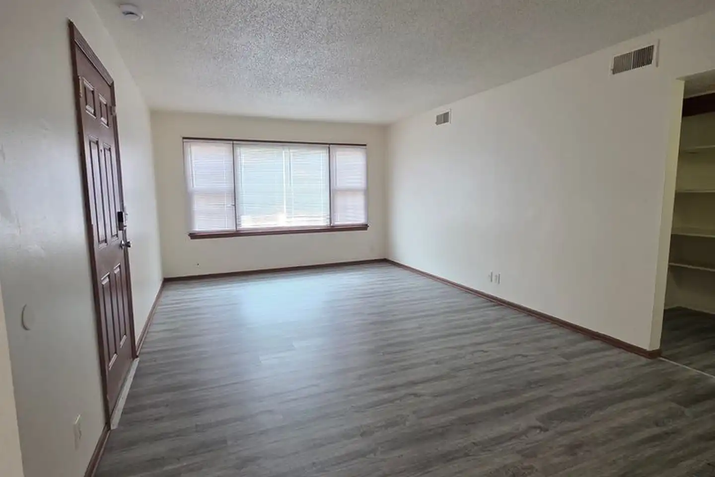 4918 Ames Ave unit 20 - Omaha, NE | Rent.