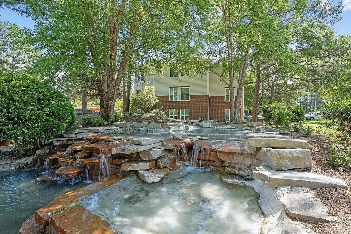 The Falls - 4518 Tournament Dr - Raleigh, NC | Rent.