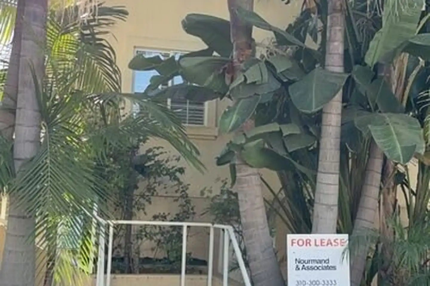 1717 Armacost Ave #1 - Los Angeles, CA | Rent.