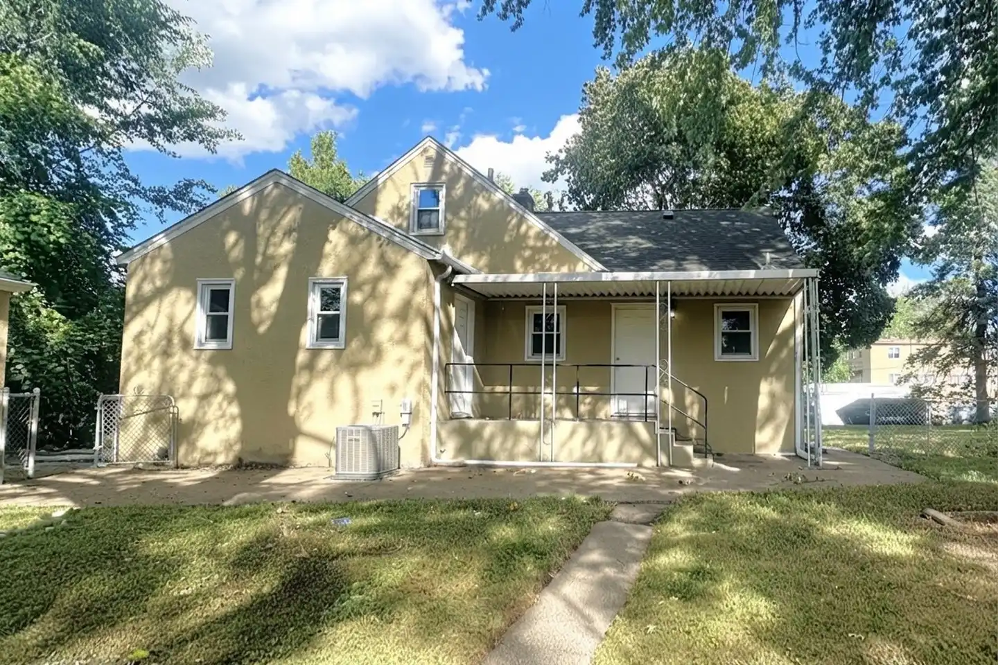 3941 3rd St NE - Columbia Heights, MN | Rent.