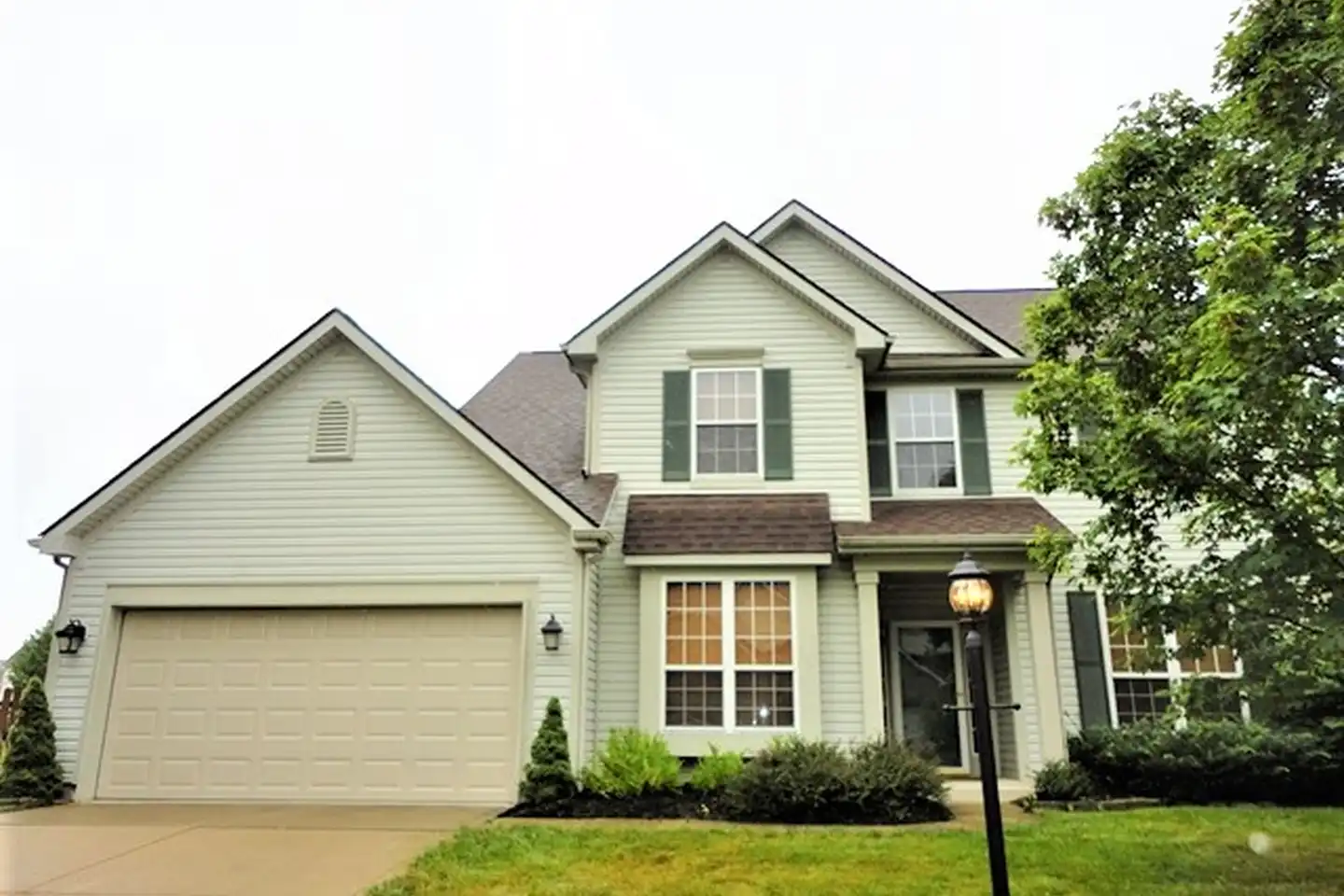 12347 Geist Cove Dr - Indianapolis, IN | Rent.