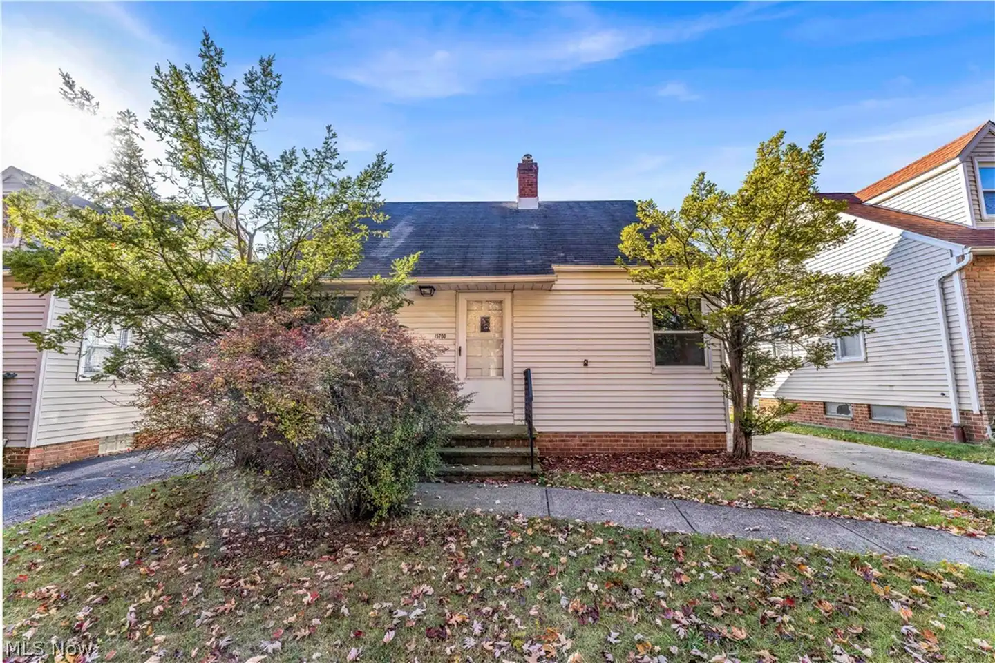 15700 Fernway Dr - Maple Heights, OH | Rent.