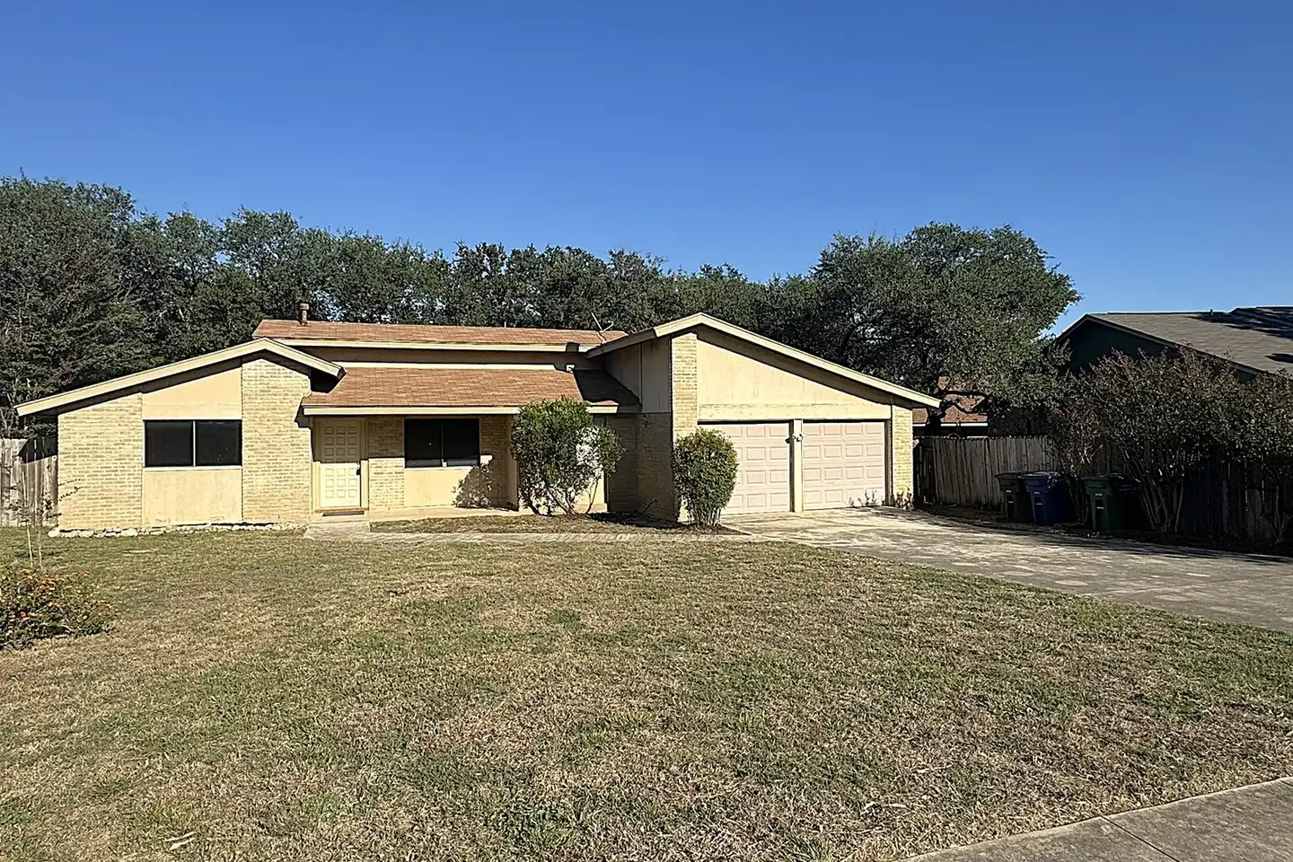 13710 Syracuse St - San Antonio, TX | Rent.