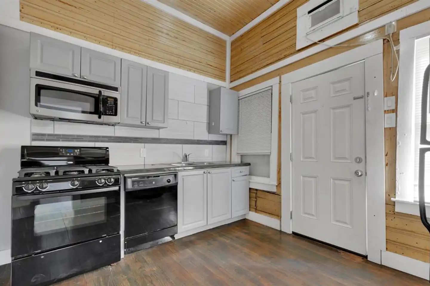 121 Howard St - 121 Howard St unit 5C - San Antonio, TX | Rent.