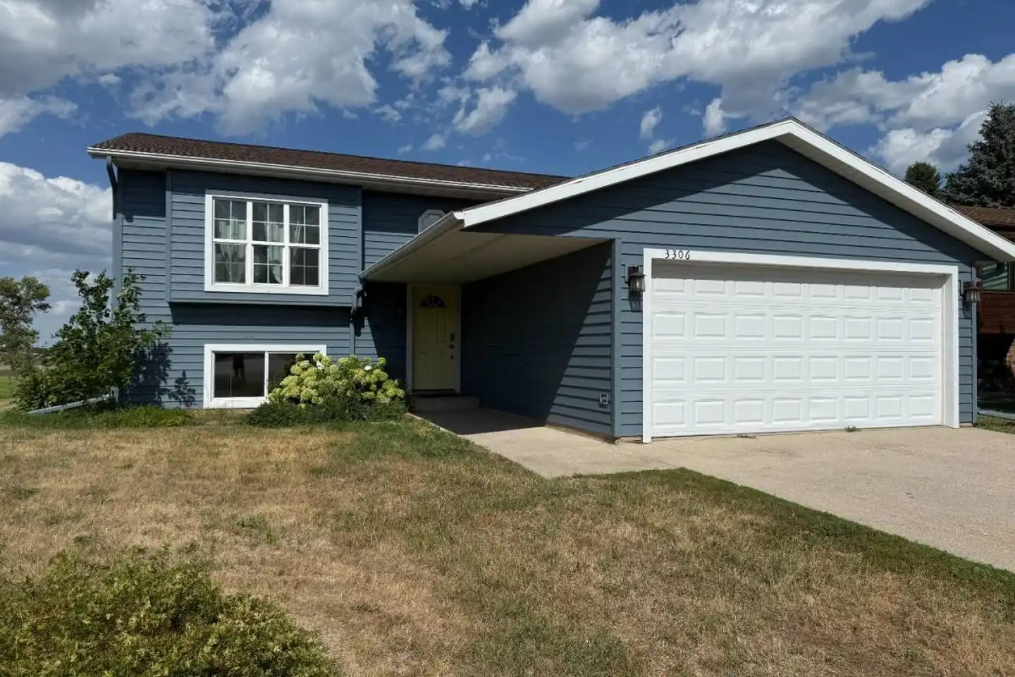 3306 Village Green Dr - Moorhead, MN | Rent.