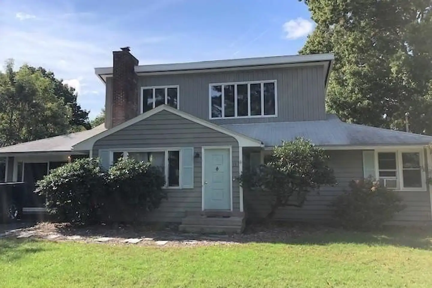 15 Evelyn Dr - Bristol, RI | Rent.