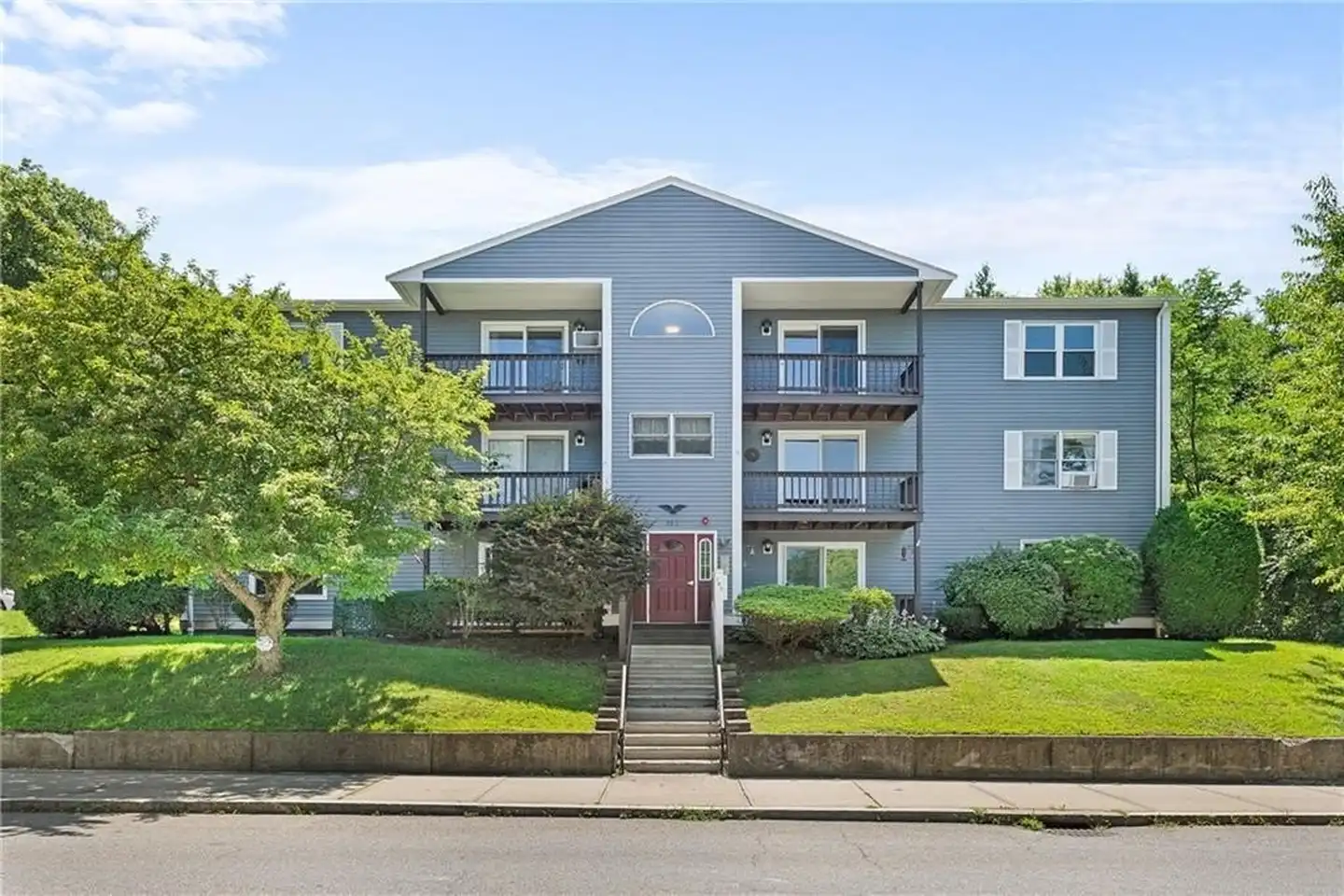 283 Privilege St #4 - Woonsocket, RI | Rent.