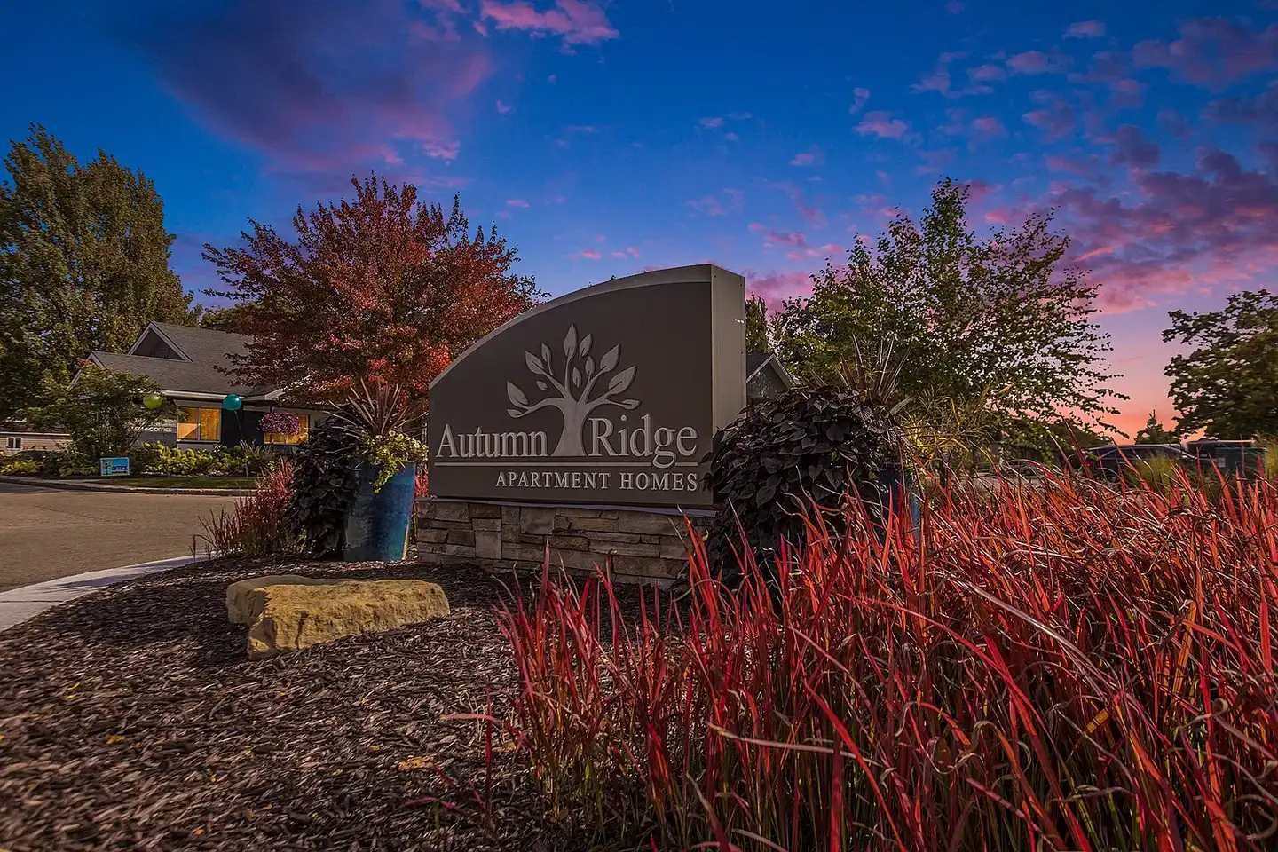 Autumn Ridge Apartment Homes - 3902 Mayfield Ave NE - Grand Rapids, MI ...