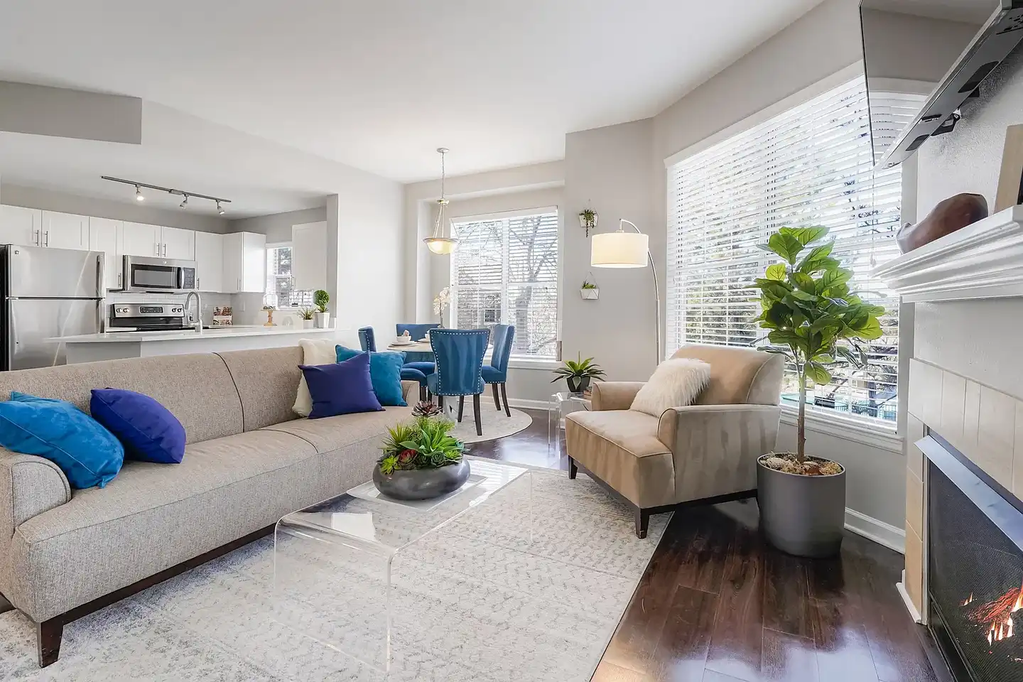 The Bluffs at Highlands Ranch - 600 W County Line Rd - Highlands Ranch ...