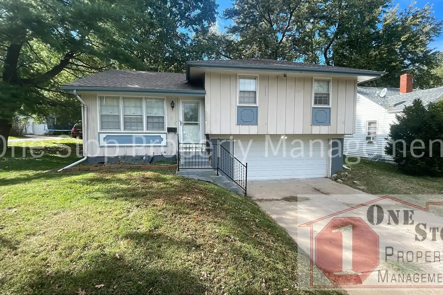 5504 Harris Ave - Raytown, MO | Rent.