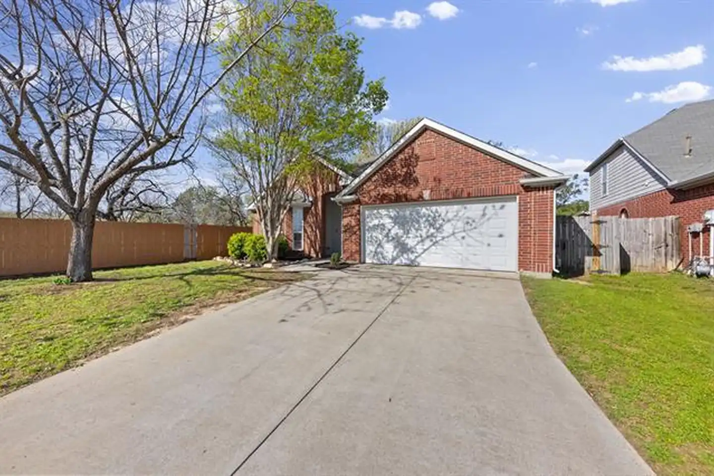 814 Lake Bluff Dr - Lake Dallas, TX | Rent.